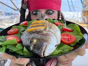 Организация питания на яхте ᐈ Tortuga Tours